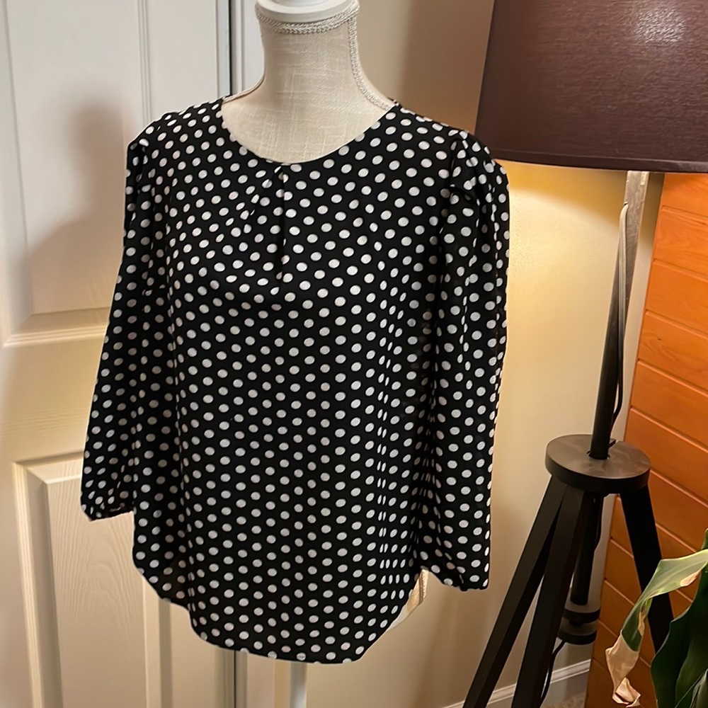 💕 Black and white polka dot